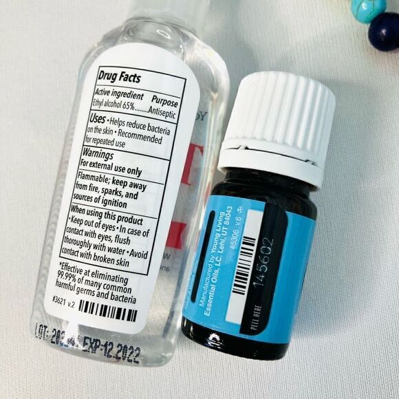 Thieves Hand Cleaner with Kidscent Essential Oil and Diffuser Bracelet Bundled - Picture 4 of 6